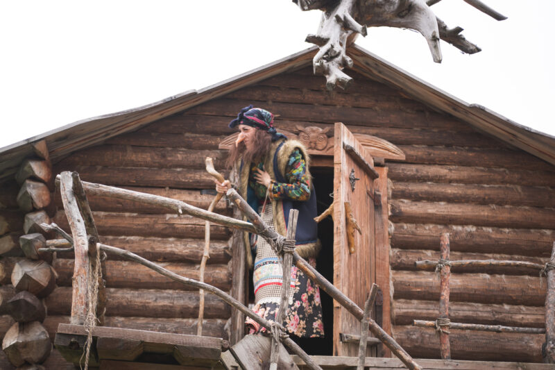 К Бабе-Яге на Новогодние каникулы